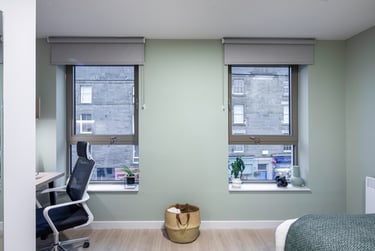Deluxe Studio at Norton Student Living, 11 Montrose Terrace, Abbeyhill, Edinburgh, EH75AF - Image 1
